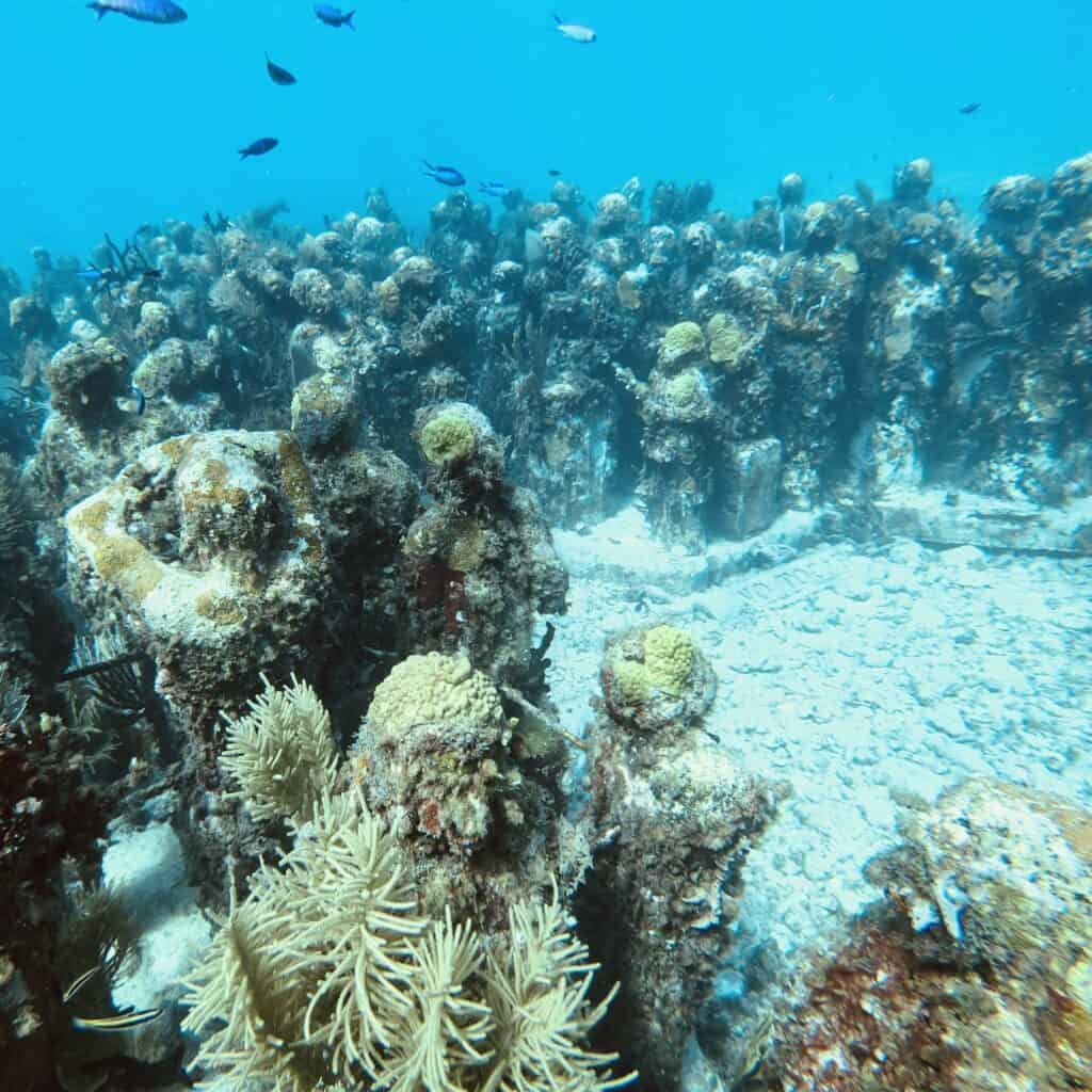 Cancún víz alatti múzeum szobrok